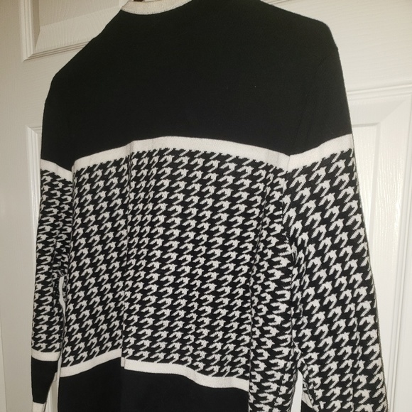 Ladies sweater - Picture 3 of 5